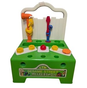 Vintage Hasbro Preschool 1983 Sesame Street Muppets Workbench Toy